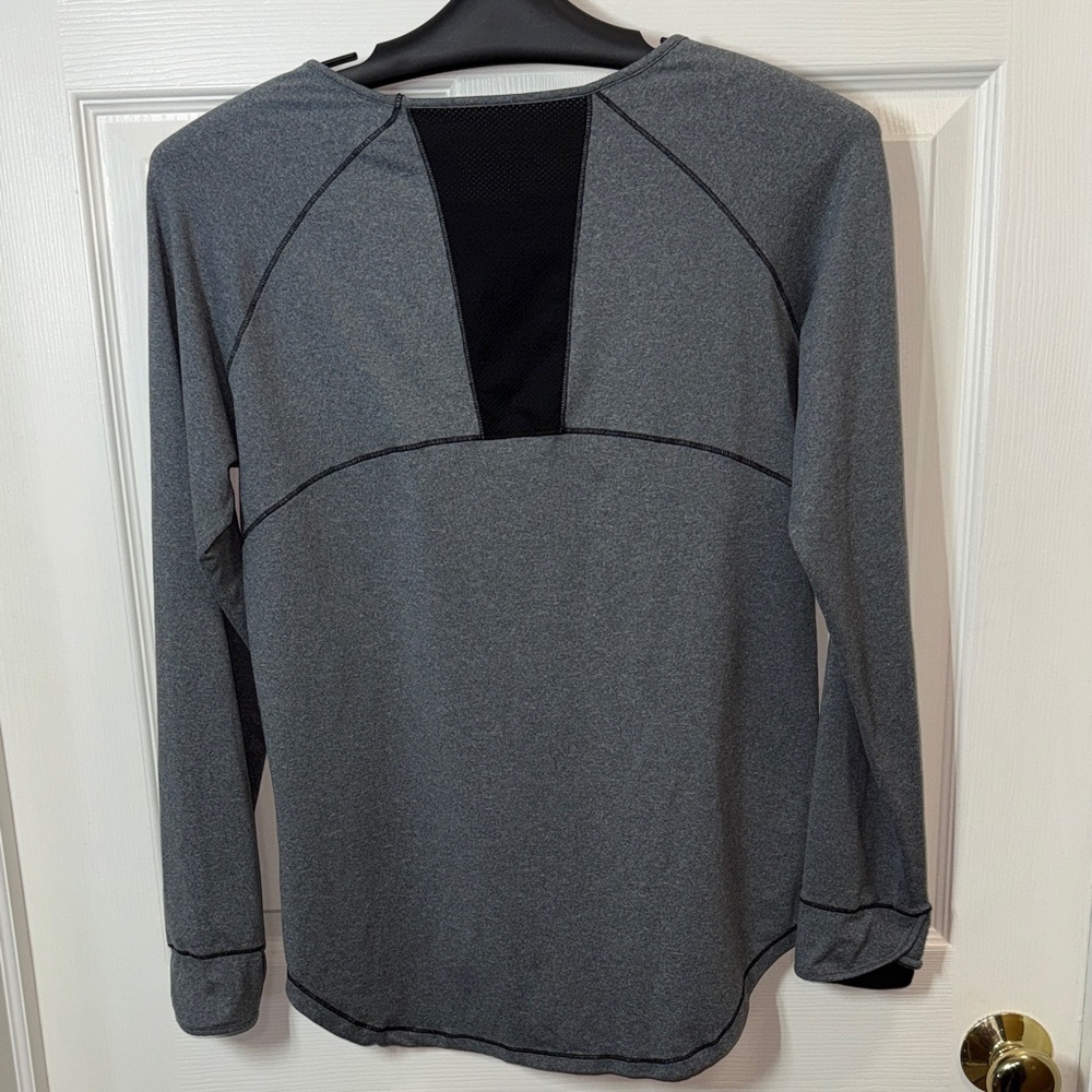Cuddl Duds Sport Layer Top - Picture 6 of 6